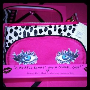 Betsey Johnson restful beauty & cosmetic cutie